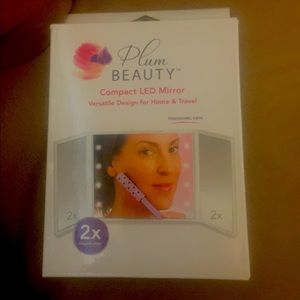 Plum Beauty compact LED tri fold mirror travel